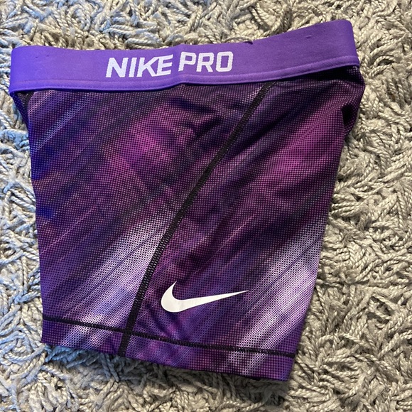 purple nike spandex - Picture 2 of 3